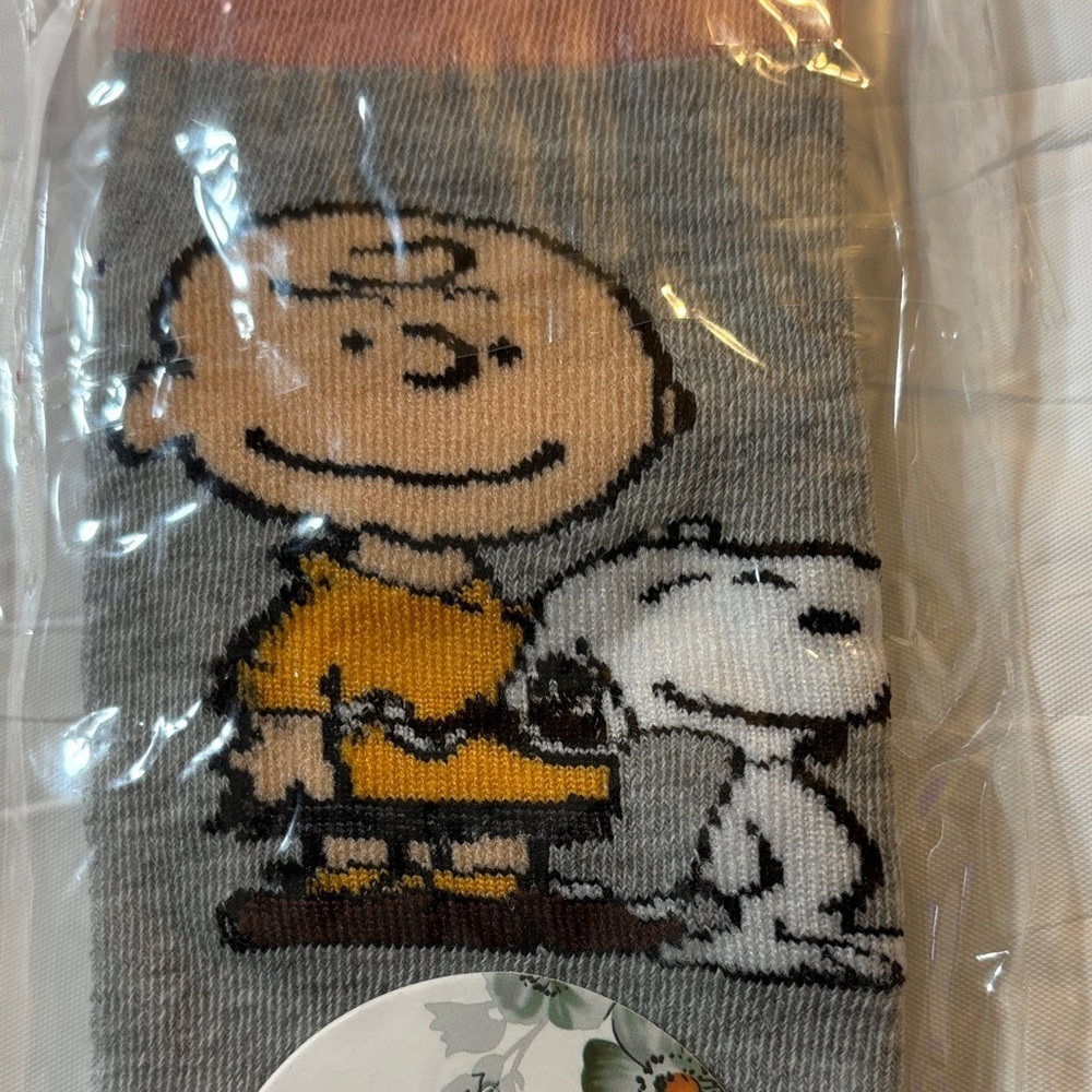 Charlie Brown & Snoopy Socks - Picture 2 of 2